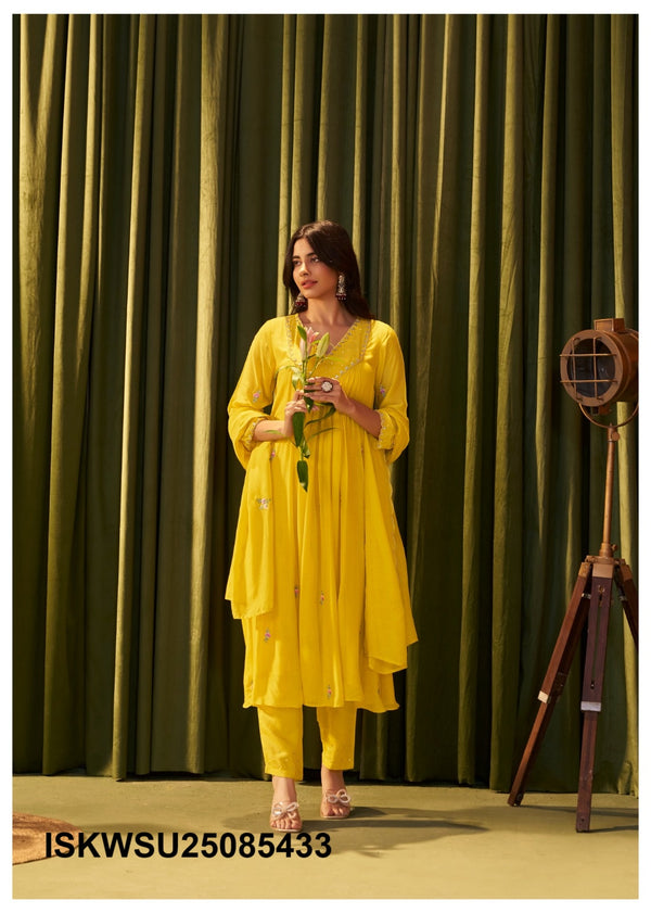 Embroidered Malmal Chanderi Kurti With Pant And Dupatta-ISKWSU25085433